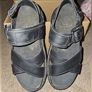 Dr. Martens VOSS II Soze 7